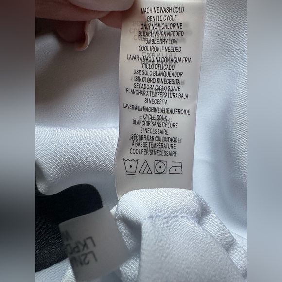 Karl Lagerfeld White Shirt Women’s Dots Sz XL Flowing - Picture 7 of 9